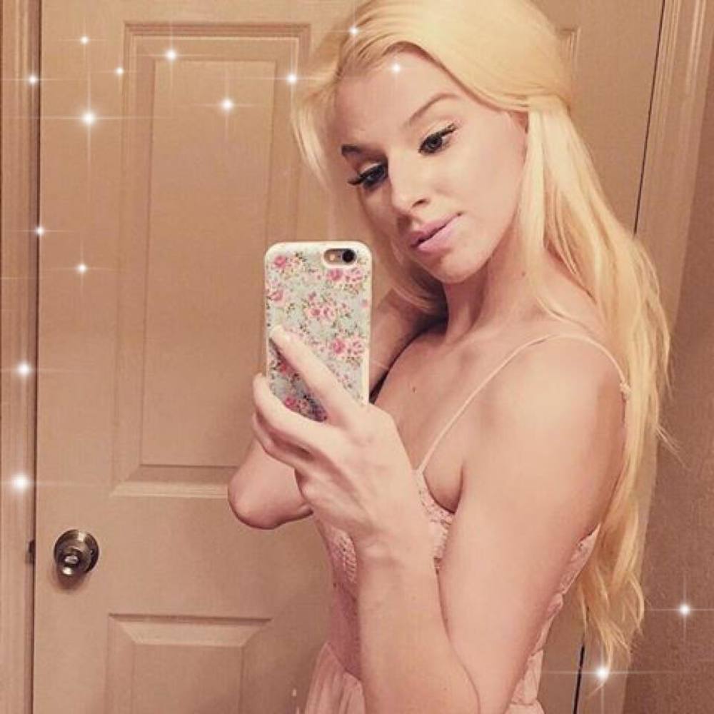 Meet your Posher, Rebekah